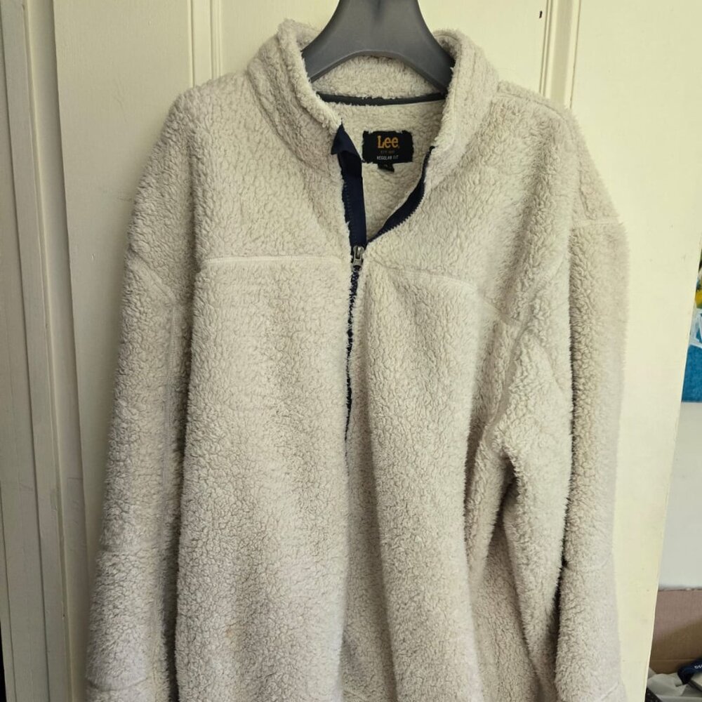 Lee winter sweater